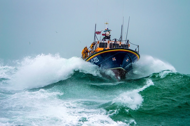 Poole Tyne class lifeboat Credit_RNLI Andy Lyons (1).jpg